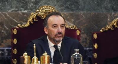 “Sentencia de muerte de la democracia española después de 45 años”.