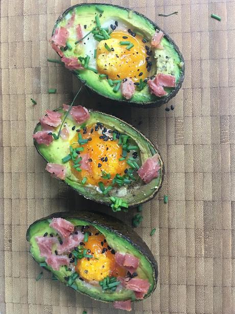 Aguacates Rellenos Con Huevo Al Horno Aguacates Rellenos Con Huevo Al Horno
