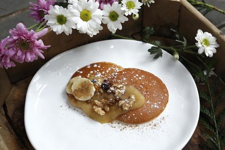 Cómo preparar tortitas integrales con manzana y canela