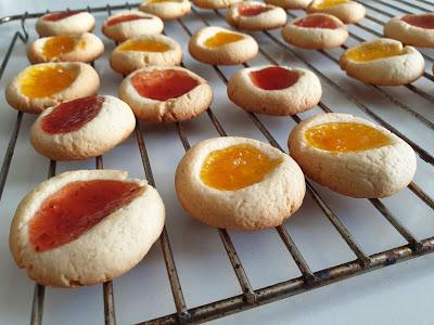 GALLETAS HUELLA CON MERMELADA : THUMBPRINT COOKIES