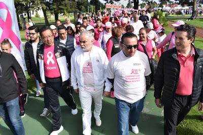 REALIZAN CAMINATA PARA SENSIBILIZAR ACERCA DEL CÁNCER DE MAMA