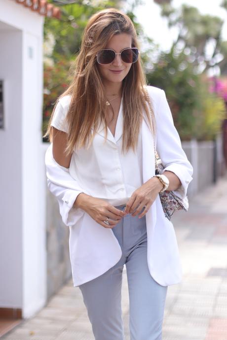 Elegant and comfy is possible Elegant and comfy is possible