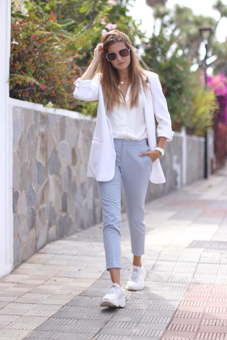 Elegant and comfy is possible Elegant and comfy is possible