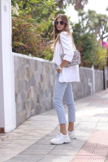 Elegant and comfy is possible Elegant and comfy is possible