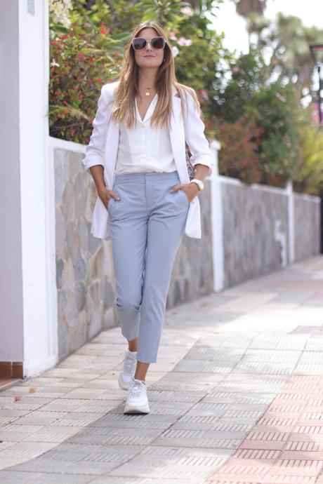 Elegant and comfy is possible Elegant and comfy is possible