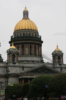 San Petesburgo : de los Romanov a la conquista del turista chino.