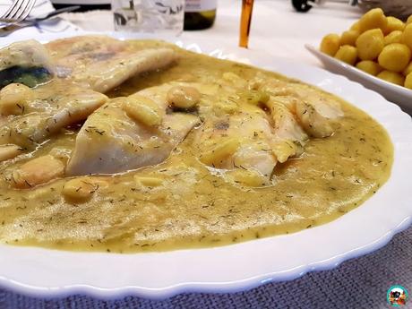 Filetes de gallo con almendras y eneldo Filetes de gallo con almendras y eneldo