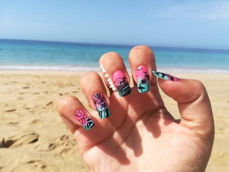 Diseño de uñas para el verano y festival