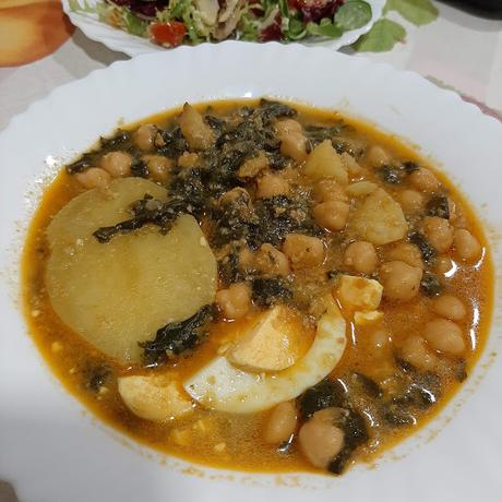 POTAJE DE GARBANZOS Y ESPINACAS