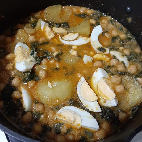 POTAJE DE GARBANZOS Y ESPINACAS