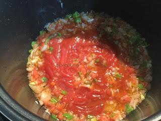 ARROZ CON TOMATE Y SALCHICHAS EN OLLA NEWCHEF TASTY