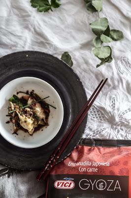 Gyozas de carne al horno con ajito y perejil Gyozas de carne al horno con ajito y perejil