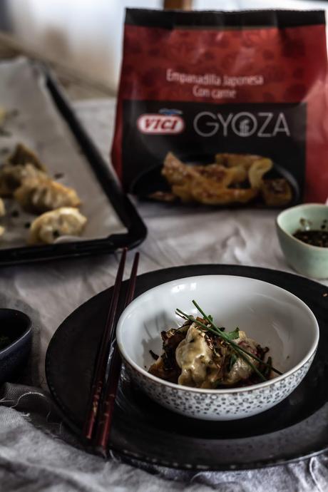 Gyozas de carne al horno con ajito y perejil Gyozas de carne al horno con ajito y perejil