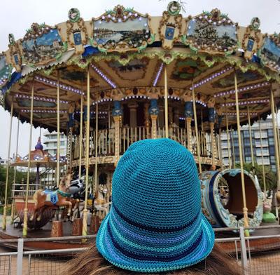 MERRY-GO-ROUND HAT