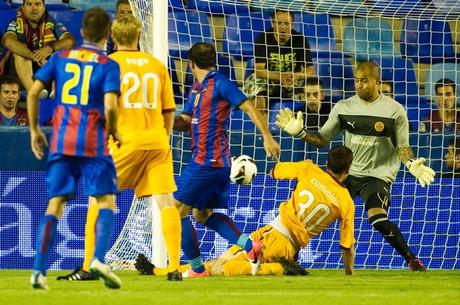 Gekas no dejó huella como levantinista.