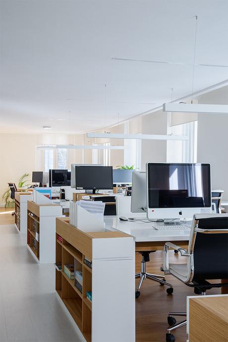 4 Piezas imprescindibles de mobiliario para la oficina emmme studio interiorismo oficina alvarez sotelo foto favibravo.jpg