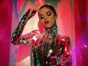 Selena Gomez presenta otro nuevo single, ‘Look Now’