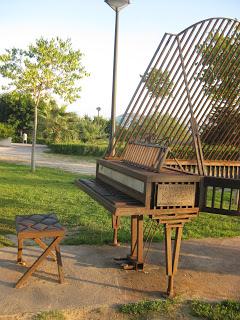 Francisco Javier Duque Mendieta: De cuerdas y alientos (poema musical)