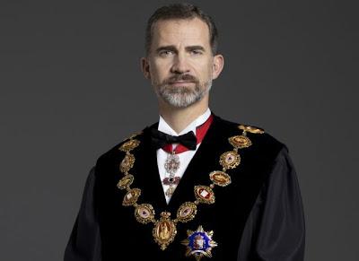 “Ministros de Sánchez, vigilen al rey porque corre peligro”