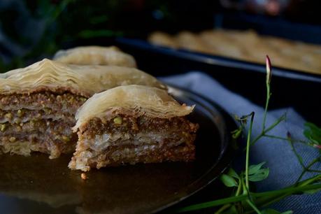 Baklava de pistachos y nueces #unagalletuncuento {Alí Babá y los cuarenta ladrones} Baklava de pistachos y nueces #unagalletuncuento {Alí Babá y los cuarenta ladrones}