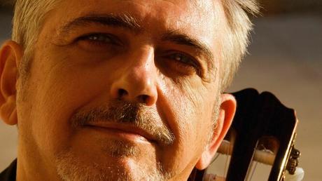 El guitarrista sevillano Manuel Imán en el Teatro Lope de Vega