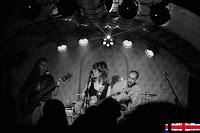 The Clods Band en El Perro de parte de atrás del coche The Clods Band en El Perro de parte de atrás del coche