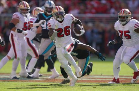 Los 49ers destrozan 51-13 a los Panthers y confirman su invicto