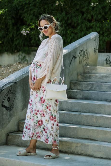 FLOWERS DRESS & SWEATER