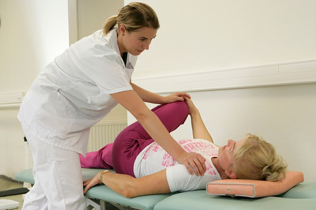 La fisioterapia contribuye a mejorar los síntomas de múltiples dolencias, según top clínicas fisioterapia