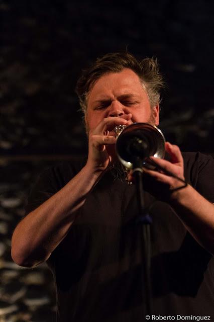 © Roberto Domínguez - Artur Majewski & Patryk Zacrocki