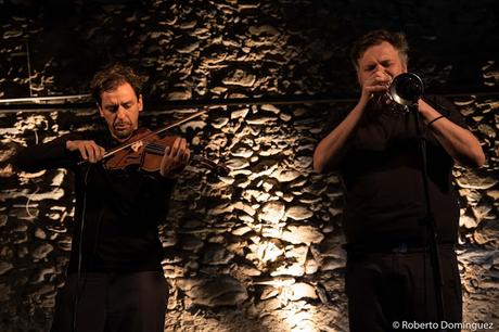 © Roberto Domínguez - Artur Majewski & Patryk Zacrocki