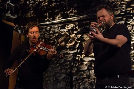 © Roberto Domínguez - Artur Majewski & Patryk Zacrocki