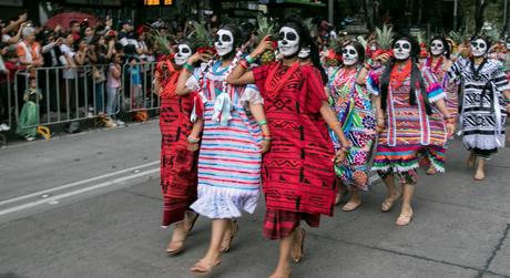 El desfile internacional de muertos (y catrinas)