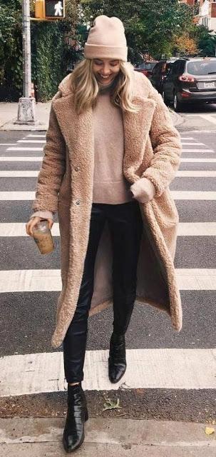 AUTUMN TRENDS; TEDDY COAT.-