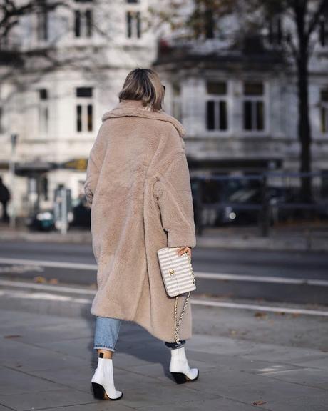 AUTUMN TRENDS; TEDDY COAT.-