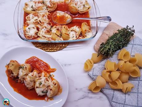 Caracolas rellenas de boloñesa de atún
