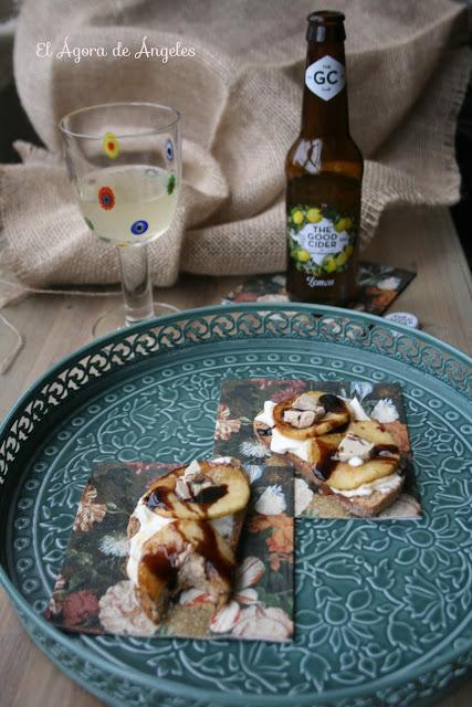 TOSTAS  TEMPLADAS DE MANZANA Y FOIE