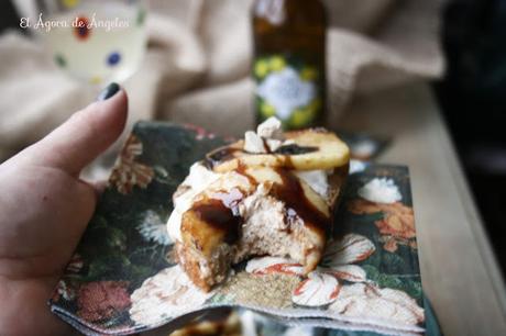TOSTAS  TEMPLADAS DE MANZANA Y FOIE