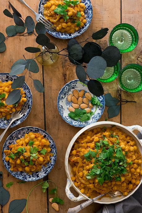 CURRY DE GARBANZOS Y ALMENDRAS