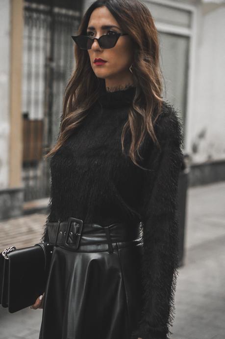 NEWSPAPER PRINT BOOTS - LOOKS PARA LA SEMANA (VIDEO) NEWSPAPER PRINT BOOTS - LOOKS PARA LA SEMANA (VIDEO)