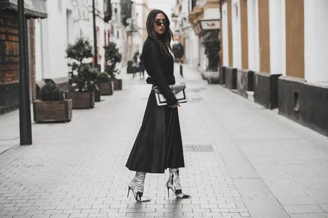 NEWSPAPER PRINT BOOTS - LOOKS PARA LA SEMANA (VIDEO)