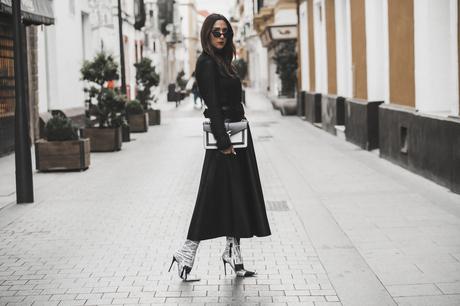NEWSPAPER PRINT BOOTS - LOOKS PARA LA SEMANA (VIDEO) NEWSPAPER PRINT BOOTS - LOOKS PARA LA SEMANA (VIDEO)