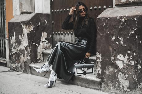 NEWSPAPER PRINT BOOTS - LOOKS PARA LA SEMANA (VIDEO) NEWSPAPER PRINT BOOTS - LOOKS PARA LA SEMANA (VIDEO)