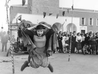 Federico Fellini en Todos somos sospechosos