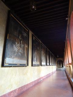 Lienzos de los milagros del claustro mudéjar del Real Monasterio de Santa María de Guadalupe: álbum fotográfico