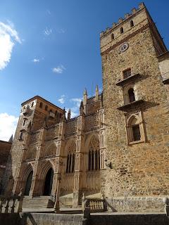 Lienzos de los milagros del claustro mudéjar del Real Monasterio de Santa María de Guadalupe: álbum fotográfico