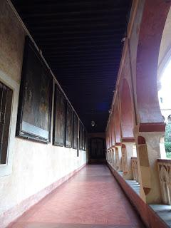 Lienzos de los milagros del claustro mudéjar del Real Monasterio de Santa María de Guadalupe: álbum fotográfico