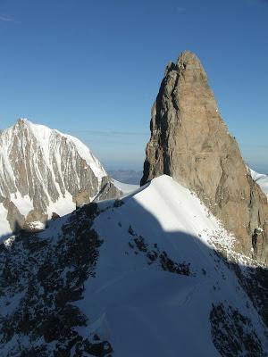 ALPES DOS CUATROMILES EN 15 HORAS DENT DU GEANT Y EL ROCHEFORT