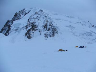 ALPES DOS CUATROMILES EN 15 HORAS DENT DU GEANT Y EL ROCHEFORT