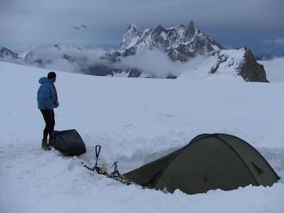 ALPES DOS CUATROMILES EN 15 HORAS DENT DU GEANT Y EL ROCHEFORT